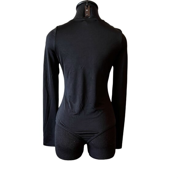 MINKPINK Fez Ruched Ring Bodysuit in Black Women’s Size 4 NWT Retail Price: $79 - Picture 8 of 9